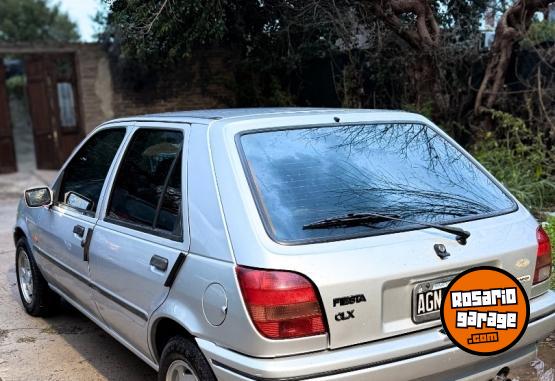 Autos - Ford Ford Fiesta CLX 1.3 5 pta 1995 Nafta 180000Km - En Venta