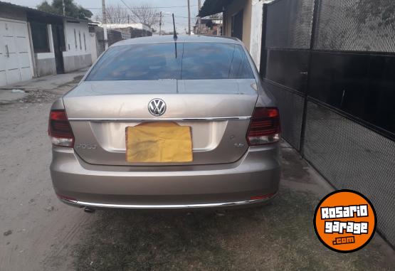 Autos - Volkswagen Polo Comfortline 2018 Nafta 93000Km - En Venta