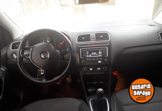 Autos - Volkswagen Polo Comfortline 2018 Nafta 93000Km - En Venta
