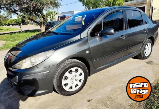 Autos - Peugeot Sedan 2010 Nafta 175000Km - En Venta