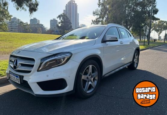Autos - Mercedes Benz GLA 2017 Nafta 105000Km - En Venta