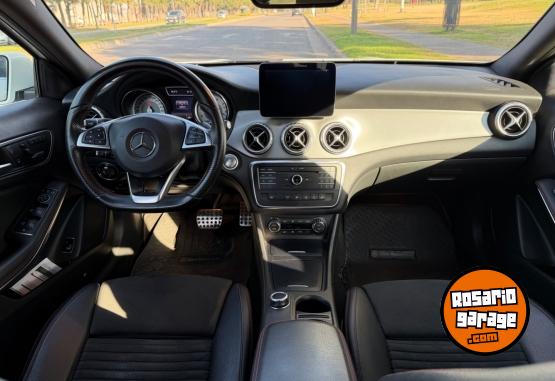 Autos - Mercedes Benz GLA 2017 Nafta 105000Km - En Venta