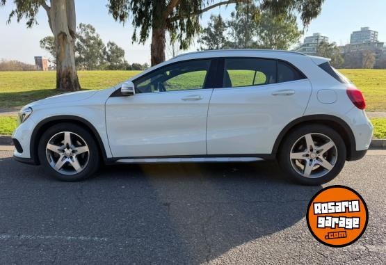Autos - Mercedes Benz GLA 2017 Nafta 105000Km - En Venta