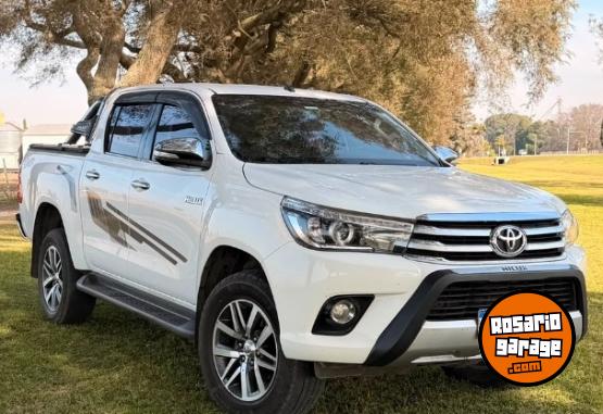 Camionetas - Toyota Hilux srx 2.8 2017 Diesel 160000Km - En Venta