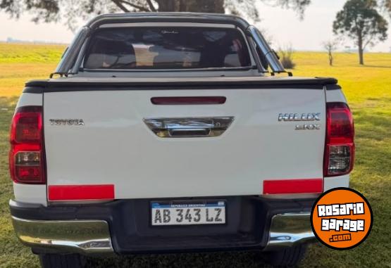 Camionetas - Toyota Hilux srx 2.8 2017 Diesel 160000Km - En Venta