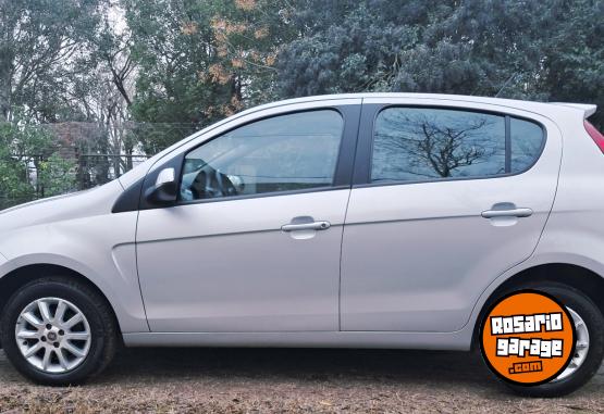 Autos - Fiat Palio atractive 2017 Nafta 100000Km - En Venta