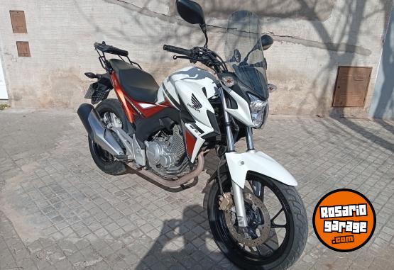 Motos - Honda Twister 250 2017 Nafta 22000Km - En Venta