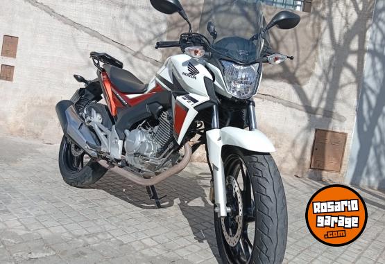 Motos - Honda Twister 250 2017 Nafta 22000Km - En Venta