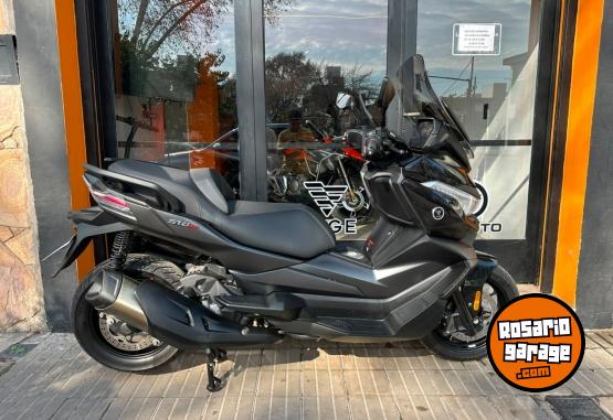 Motos - Voge SR4 2025 Nafta 1400Km - En Venta