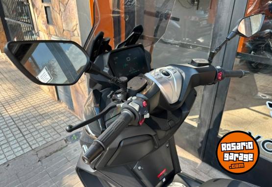 Motos - Voge SR4 2025 Nafta 1400Km - En Venta