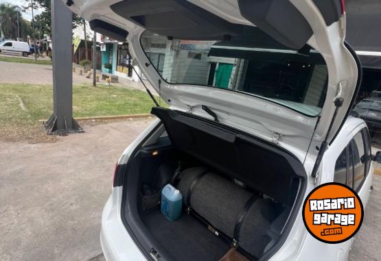 Autos - Volkswagen Suran 2014 GNC 160000Km - En Venta