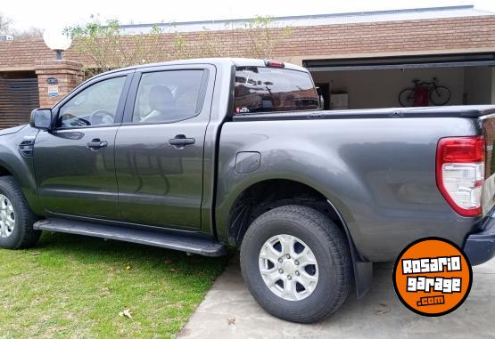 Camionetas - Ford Ranger XLS 2017 Diesel 198000Km - En Venta