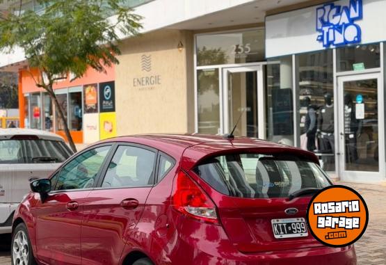 Autos - Ford Fiesta Titanium 2011 Nafta 197000Km - En Venta