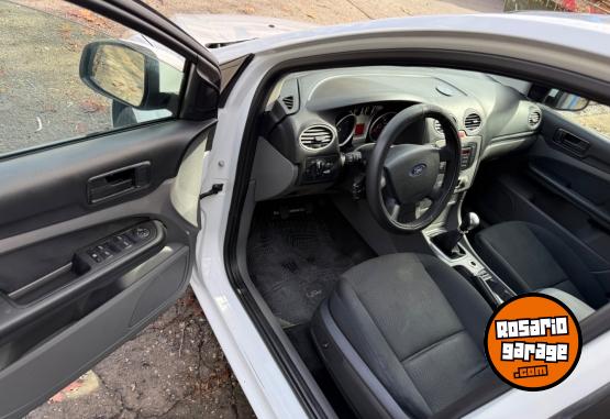 Autos - Ford Focus trend plus exe 2.0 2010 Nafta 150000Km - En Venta