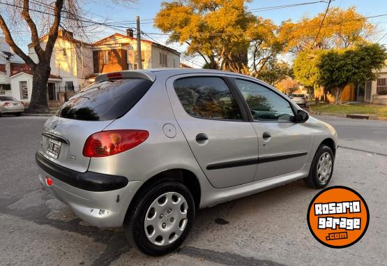 Autos - Peugeot 206 2010 Nafta 110000Km - En Venta