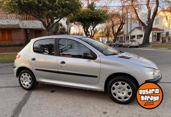 Autos - Peugeot 206 2010 Nafta 110000Km - En Venta