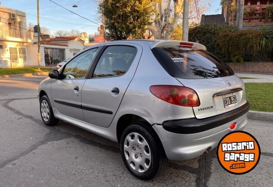 Autos - Peugeot 206 2010 Nafta 110000Km - En Venta