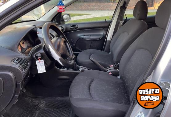 Autos - Peugeot 206 2010 Nafta 110000Km - En Venta