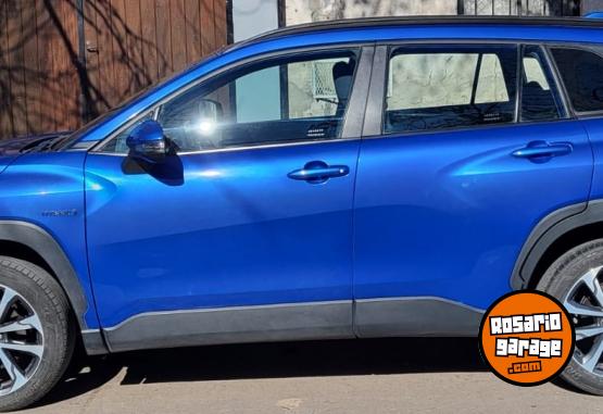 Autos - Toyota COROLLA CROSS HEI HEV 1.8 2023 Electrico / Hibrido 32632Km - En Venta