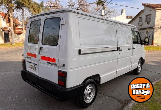 Utilitarios - Renault Trafic larga 2002 Diesel 480Km - En Venta