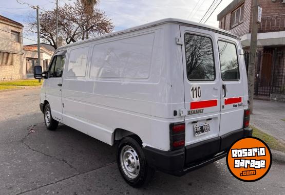 Utilitarios - Renault Trafic larga 2002 Diesel 480Km - En Venta