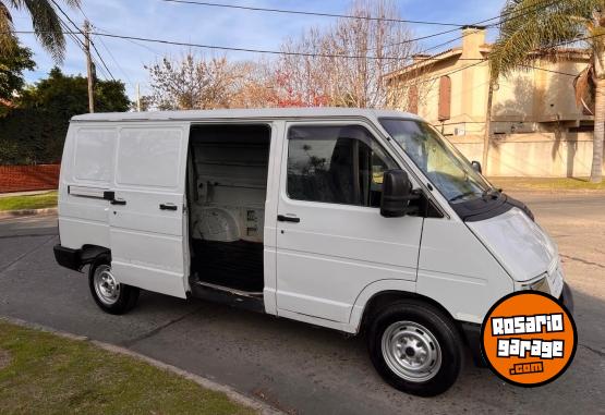Utilitarios - Renault Trafic larga 2002 Diesel 480Km - En Venta