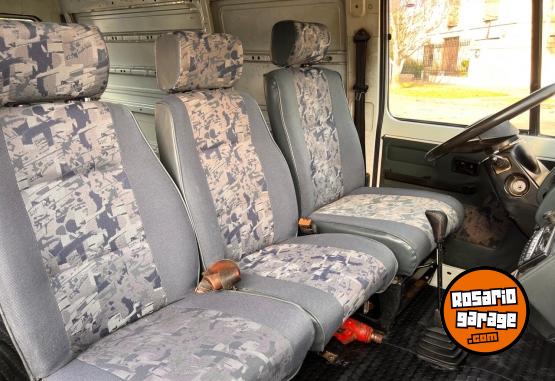 Utilitarios - Renault Trafic larga 2002 Diesel 480Km - En Venta