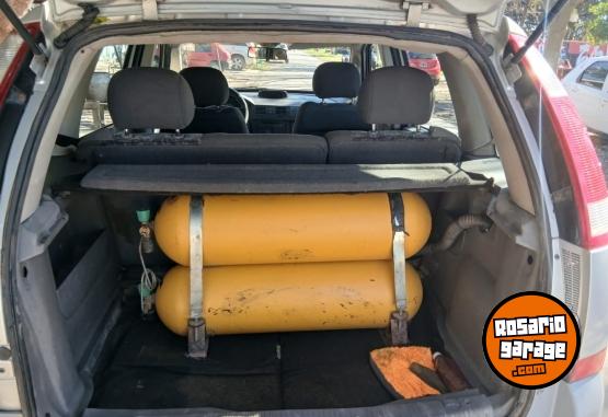 Autos - Chevrolet Meriva 2005 GNC 111111Km - En Venta
