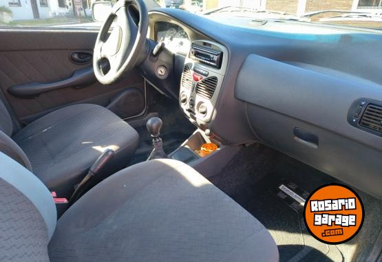 Autos - Fiat Siena 2005 Nafta 270000Km - En Venta