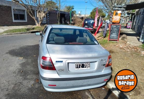 Autos - Fiat Siena 2005 Nafta 270000Km - En Venta