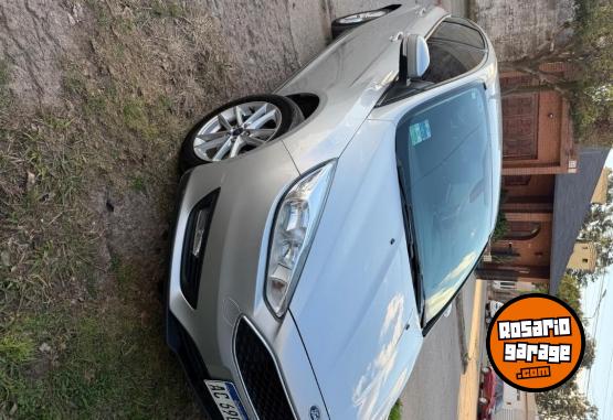 Autos - Ford Focus 2018 GNC 95000Km - En Venta
