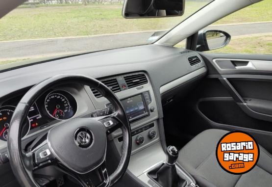 Autos - Volkswagen Golf Trendline 2016 Nafta 124000Km - En Venta
