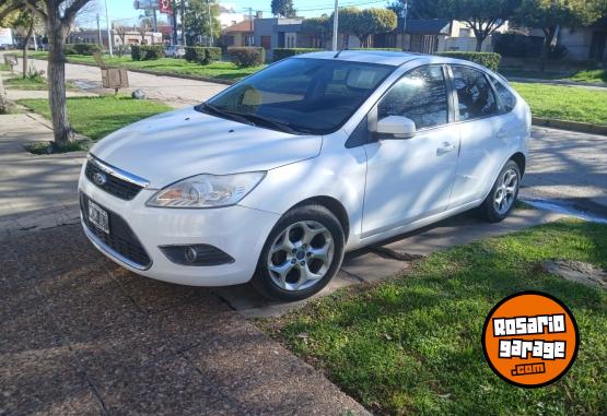 Autos - Ford Focus 2 ghia 2.0 a/t cuer 2013 Nafta 170000Km - En Venta