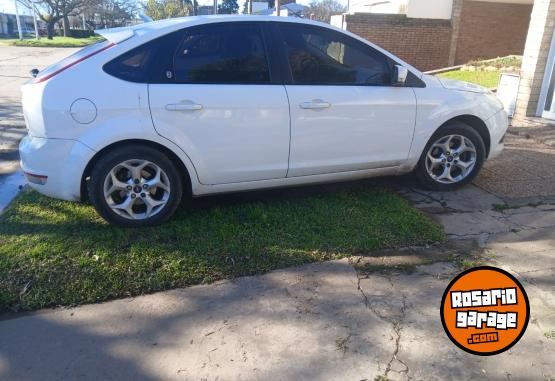 Autos - Ford Focus 2 ghia 2.0 a/t cuer 2013 Nafta 170000Km - En Venta