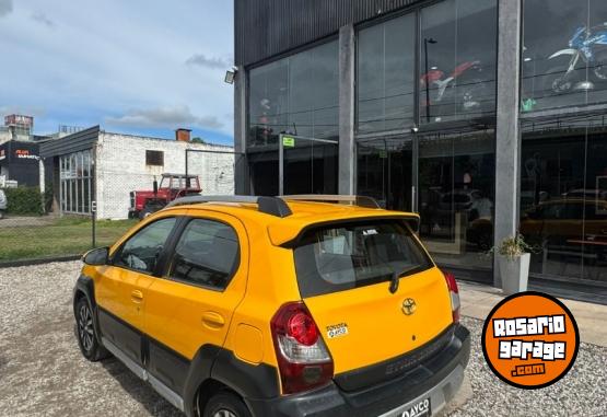 Autos - Toyota ETIOS 1.5 CROSS 2014 Nafta 119000Km - En Venta