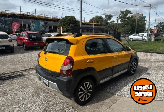 Autos - Toyota ETIOS 1.5 CROSS 2014 Nafta 119000Km - En Venta