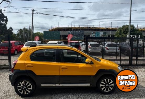 Autos - Toyota ETIOS 1.5 CROSS 2014 Nafta 119000Km - En Venta