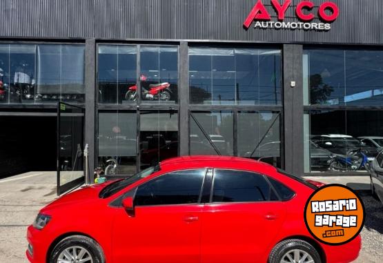 Autos - Volkswagen POLO 1.6 CONFORTLINE 2016 Nafta 121000Km - En Venta