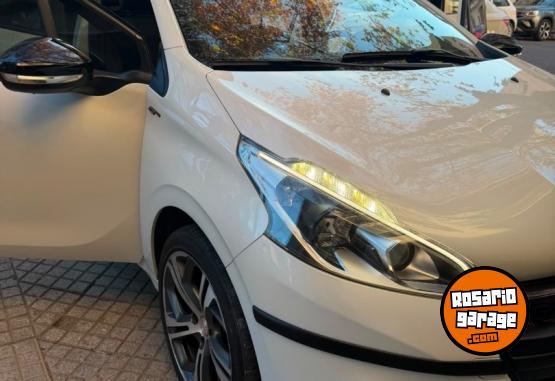 Autos - Peugeot 208 GT 2016 Nafta 102000Km - En Venta