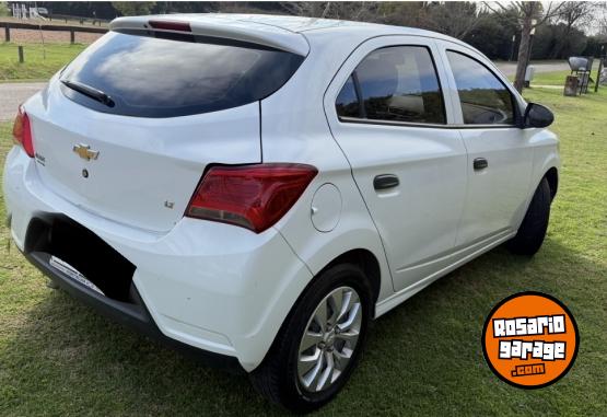 Autos - Chevrolet Ónix LT 2017 Nafta 95000Km - En Venta