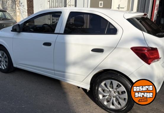 Autos - Chevrolet Ónix LT 2017 Nafta 95000Km - En Venta