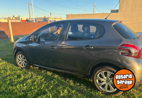 Autos - Peugeot 208 Active 2019 Nafta 80000Km - En Venta