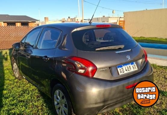 Autos - Peugeot 208 Active 2019 Nafta 80000Km - En Venta
