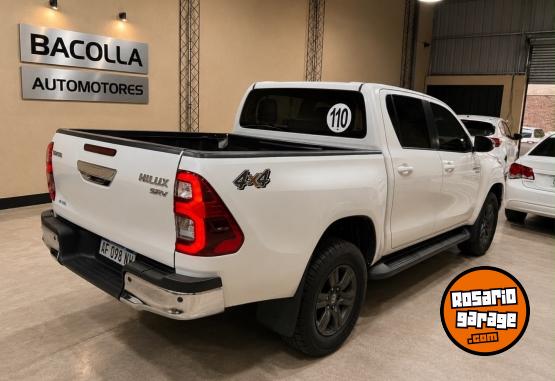 Camionetas - Toyota HILUX SRV 4x4 2021 Diesel 139000Km - En Venta