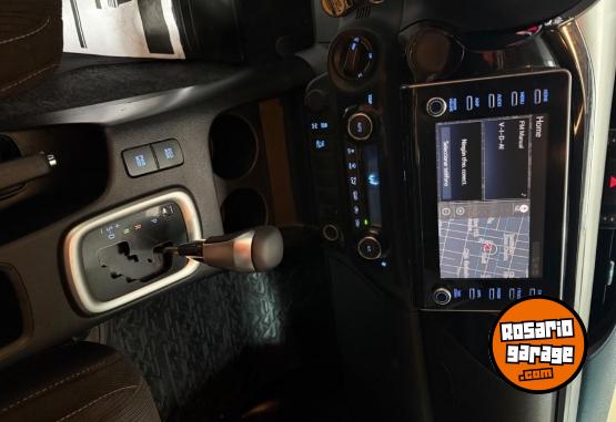Camionetas - Toyota HILUX SRV 4x4 2021 Diesel 139000Km - En Venta