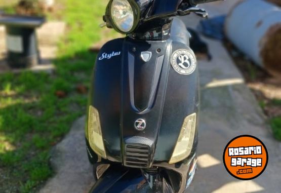 Motos - Zanella Styler 125 exclusive 2015 Nafta 14000Km - En Venta