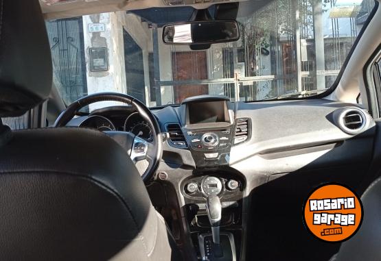 Autos - Ford Fiesta Titanium 2015 Nafta 110000Km - En Venta