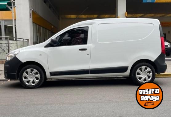 Utilitarios - Renault kangoo Expression 2024 2024 Nafta 65000Km - En Venta