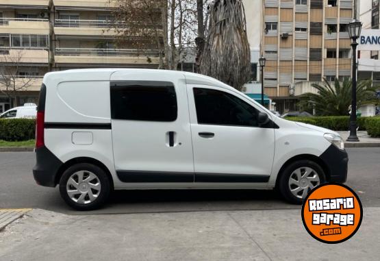 Utilitarios - Renault kangoo Expression 2024 2024 Nafta 65000Km - En Venta