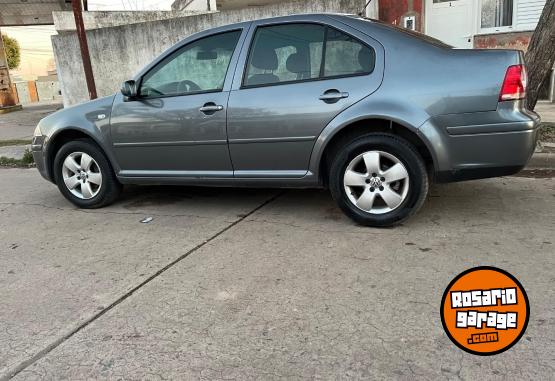 Autos - Volkswagen Bora TDI 2010 Diesel 260000Km - En Venta